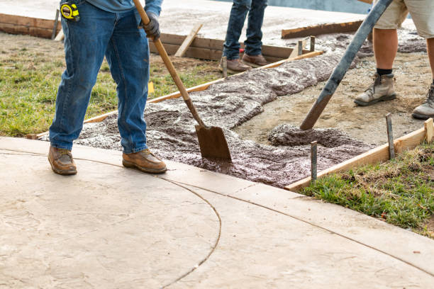 Best Concrete Pool Decks in North Sarasota, FL
